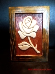 Tablou trandafir din lemn trainic in rama 10x15 cm